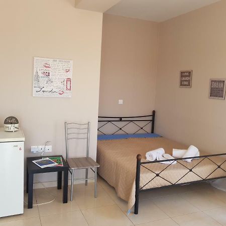 Butterfly Apartment Kalamata Exterior foto